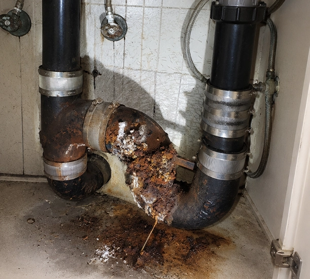 Costa Mesa commercial drain line Costa Mesa commercial drain line cleared at a busy retail tenant