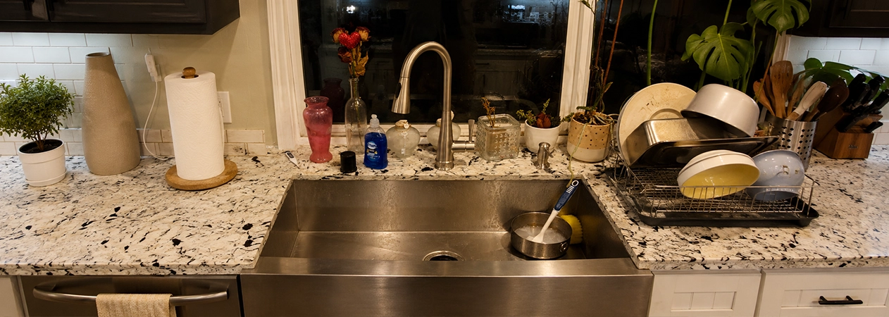 Garden Grove Fixture Installation Garden Grove fixture installation: setting a kitchen sink faucet