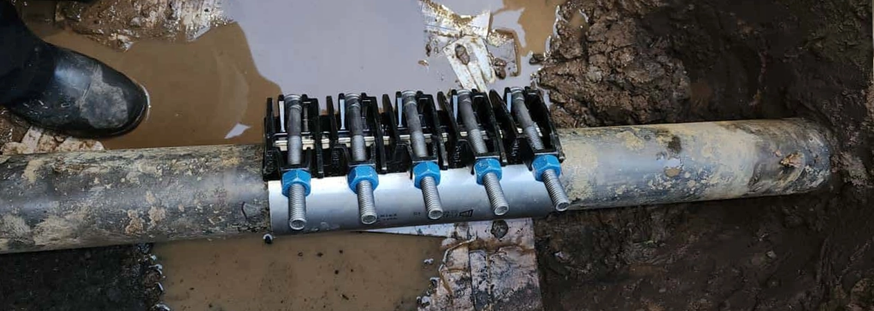 Huntington Beach plumbing repair water main repair clamp on a corroded line Huntington Beach plumbing repair water main repair clamp on a corroded line
